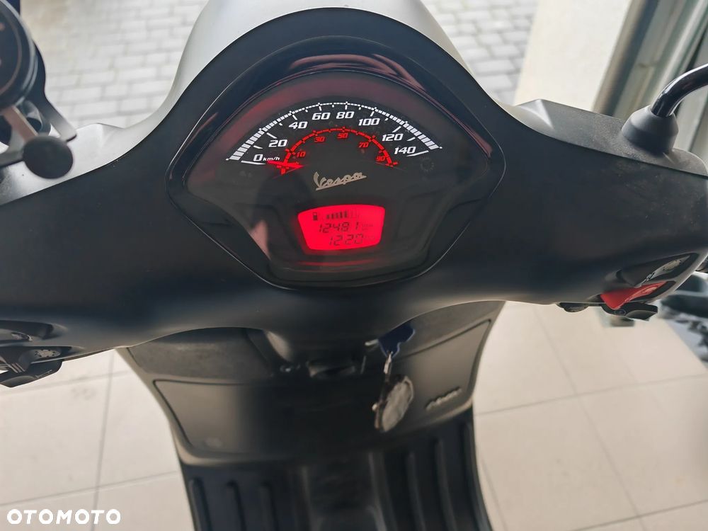 Vespa GTS - 5