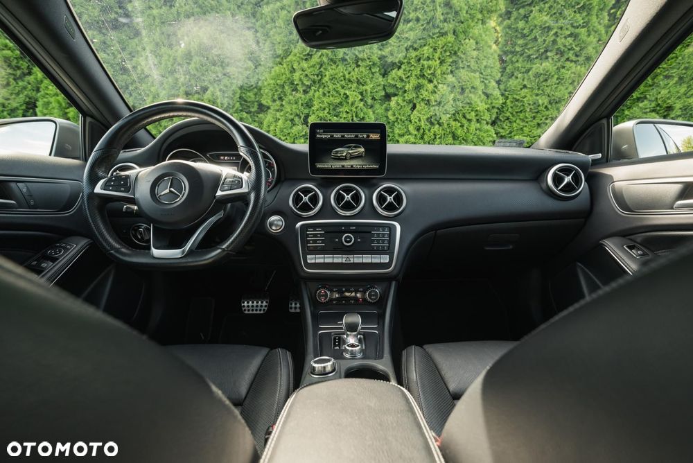 Mercedes-Benz Klasa A AMG 45 4Matic AMG Speedshift 7G-DCT - 11