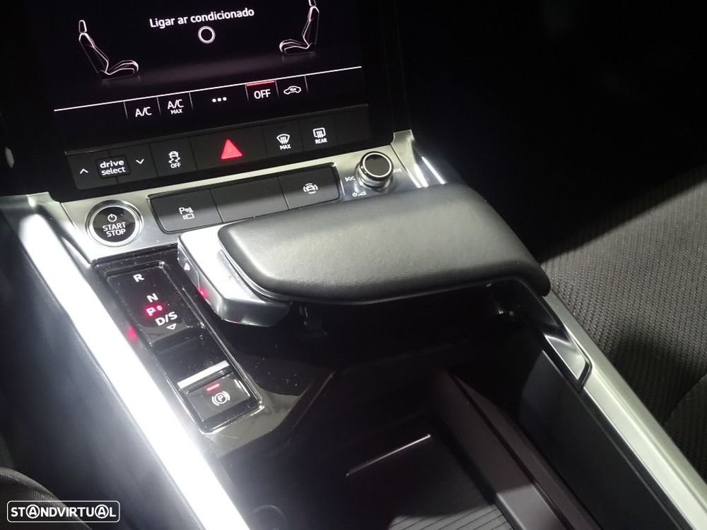 Audi Q8 e-Tron 55 quattro Advanced - 32