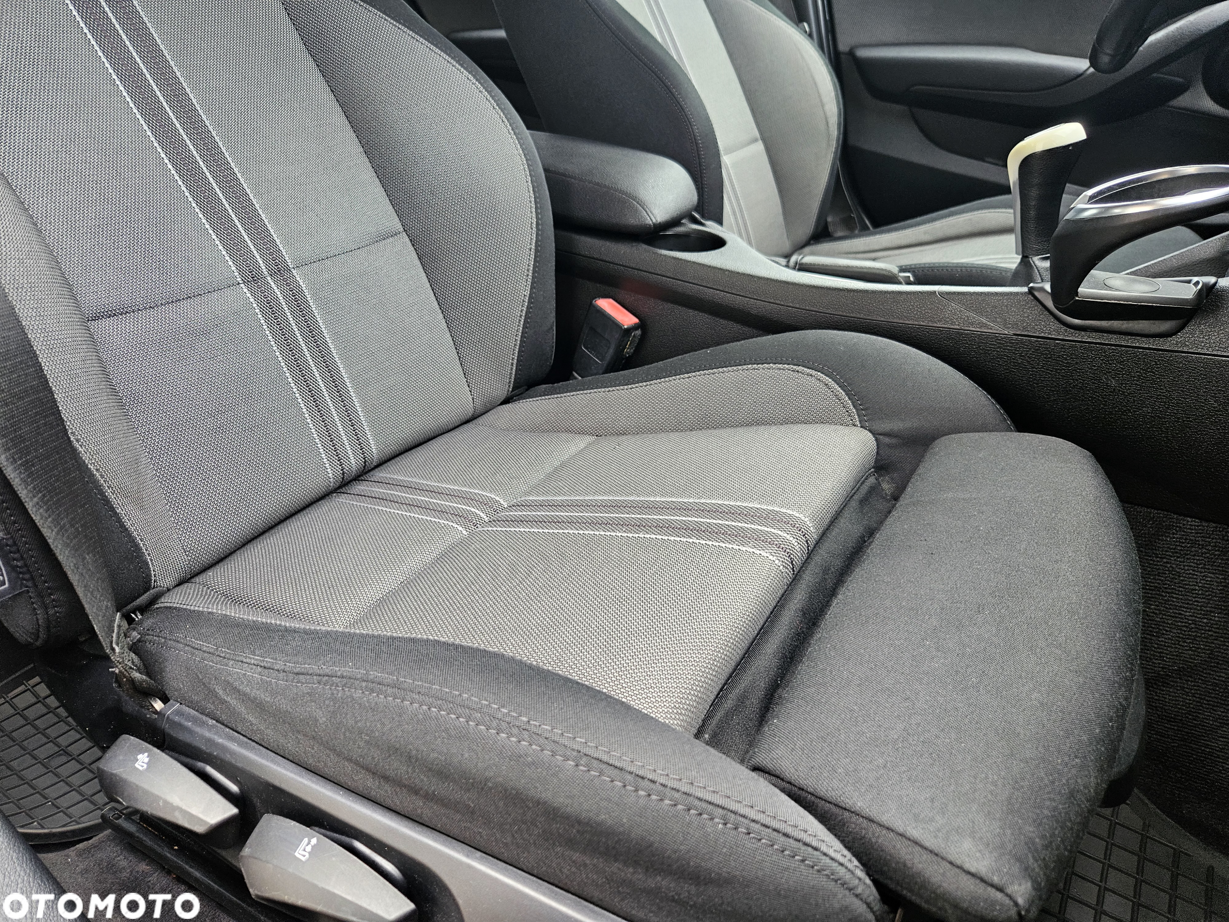 BMW X1 xDrive18d Sport Line - 18