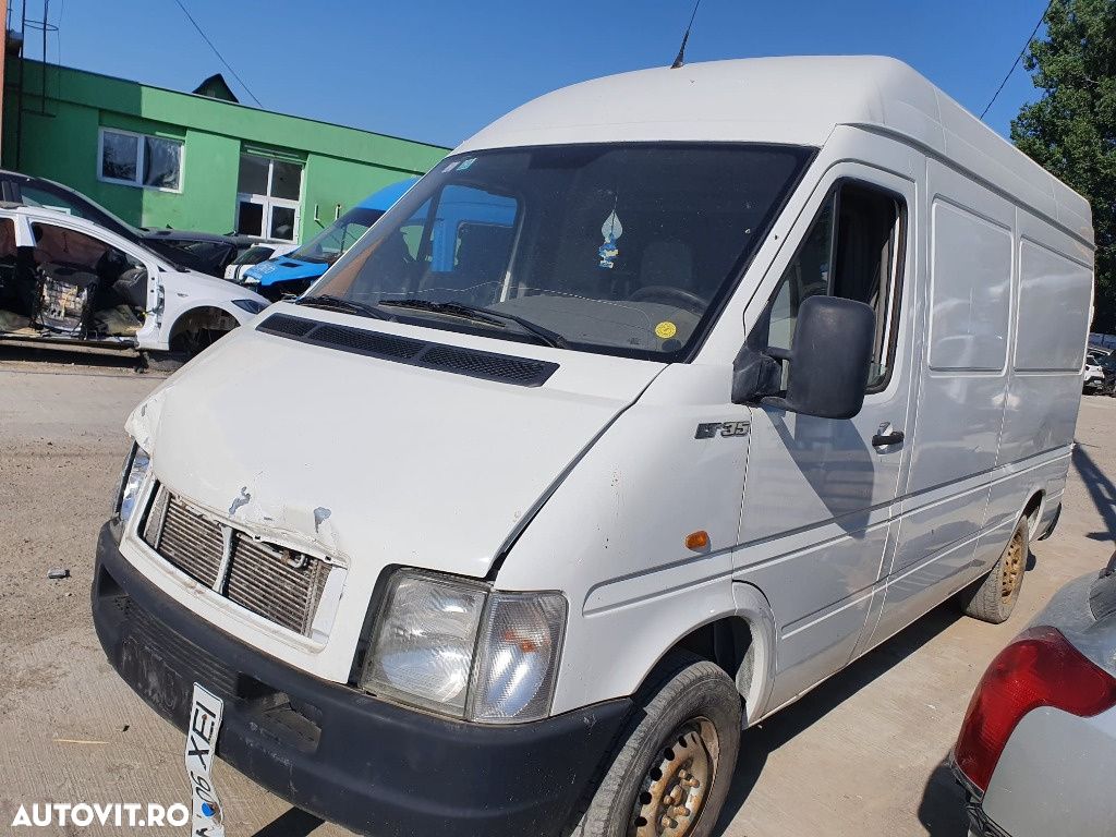 Vas lichid parbriz expansiune pompa servo frana vw LT 35 motor 2.5tdi 109cp ANJ dezmembrez dezmembrari - 1