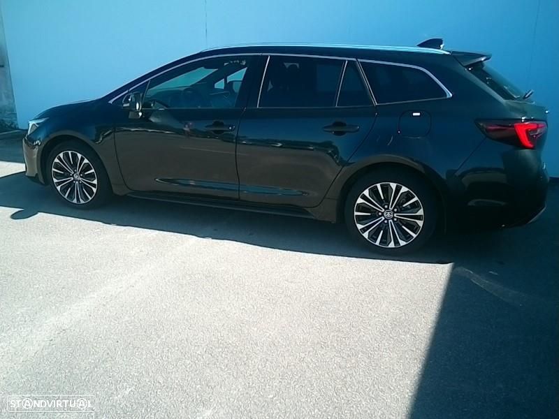 Toyota Corolla Touring Sports - 36