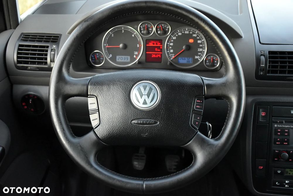 Volkswagen Sharan 1.9 TDI Comfortline - 23