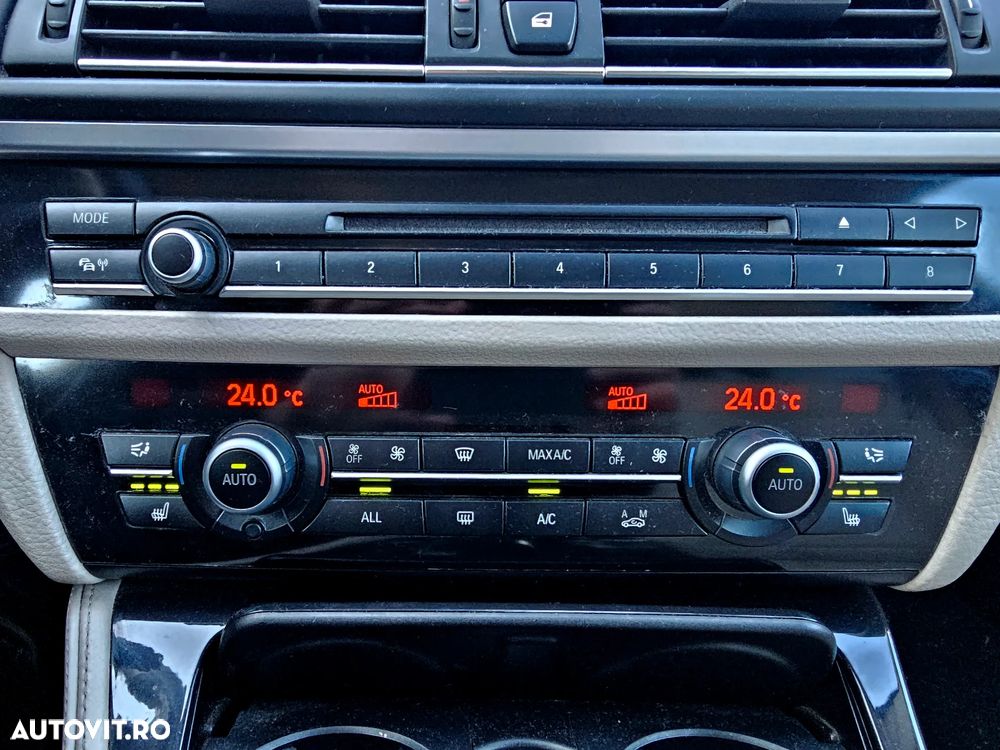 BMW Seria 5 520i Touring Aut. - 23