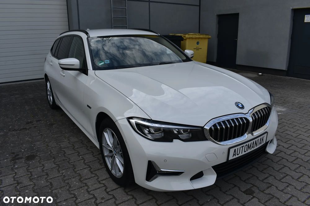 BMW Seria 3 320e Luxury Line - 4