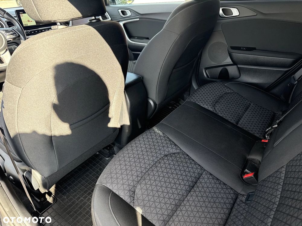 Kia Ceed 1.4 L - 24