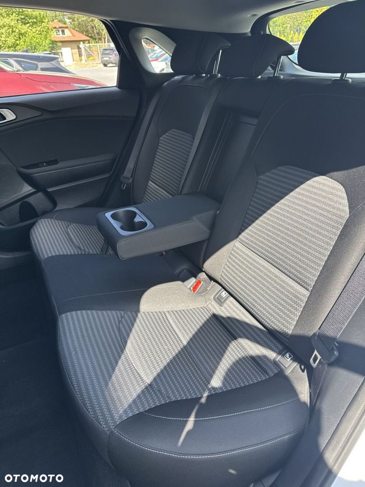 Kia Ceed 1.5 T-GDI M DCT - 27
