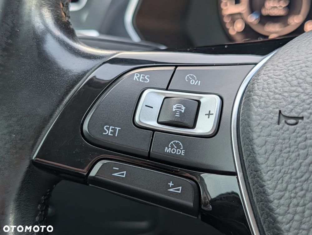 Volkswagen Tiguan - 19