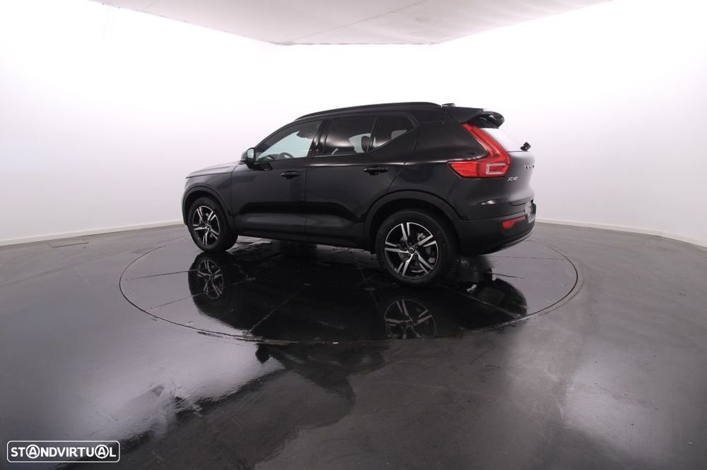 Volvo XC 40 2.0 B3 Plus Dark - 5