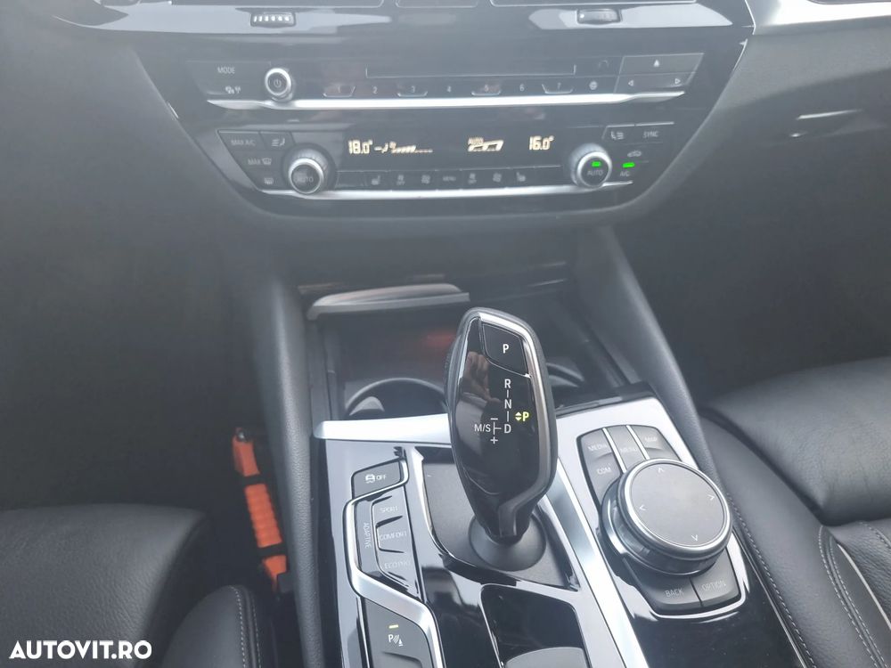 BMW Seria 5 520i AT - 18