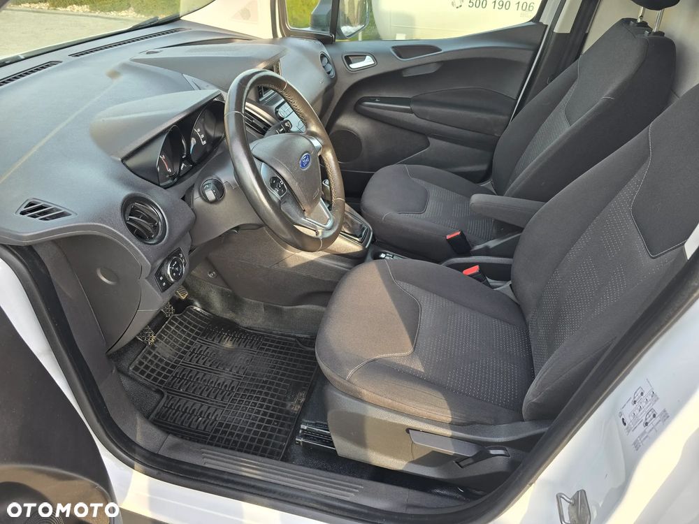 Ford Transit Courier - 9