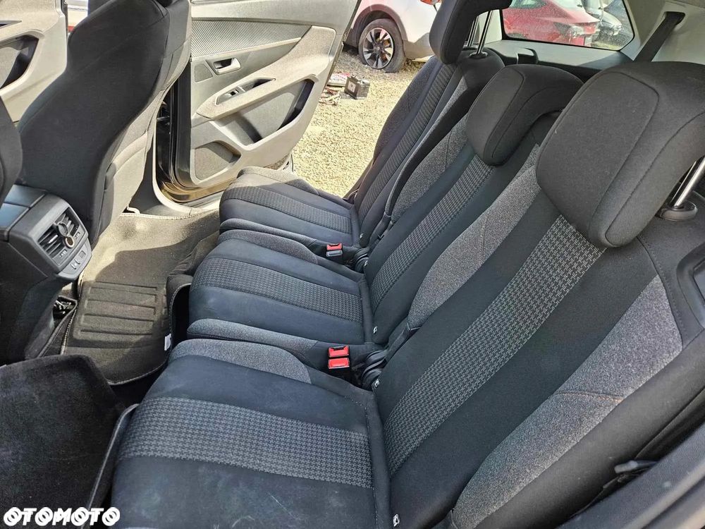 Peugeot 5008 BlueHDI 130 EAT8 Allure Business-Paket - 13