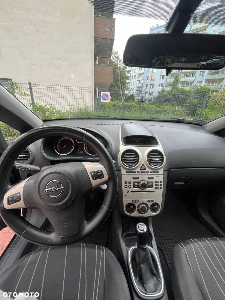 Opel Corsa 1.2 16V Enjoy - 19