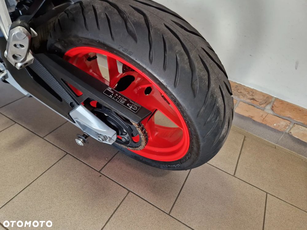 Aprilia Tuono - 16