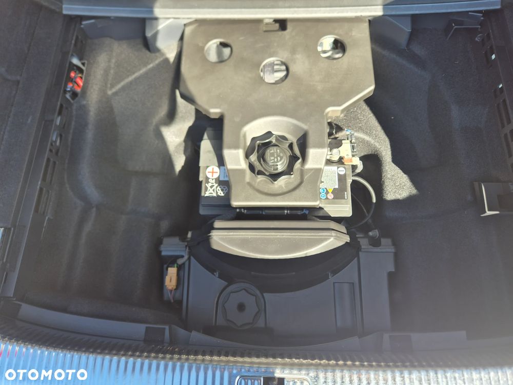 Audi A4 Avant 2.0 TDI S tronic - 23