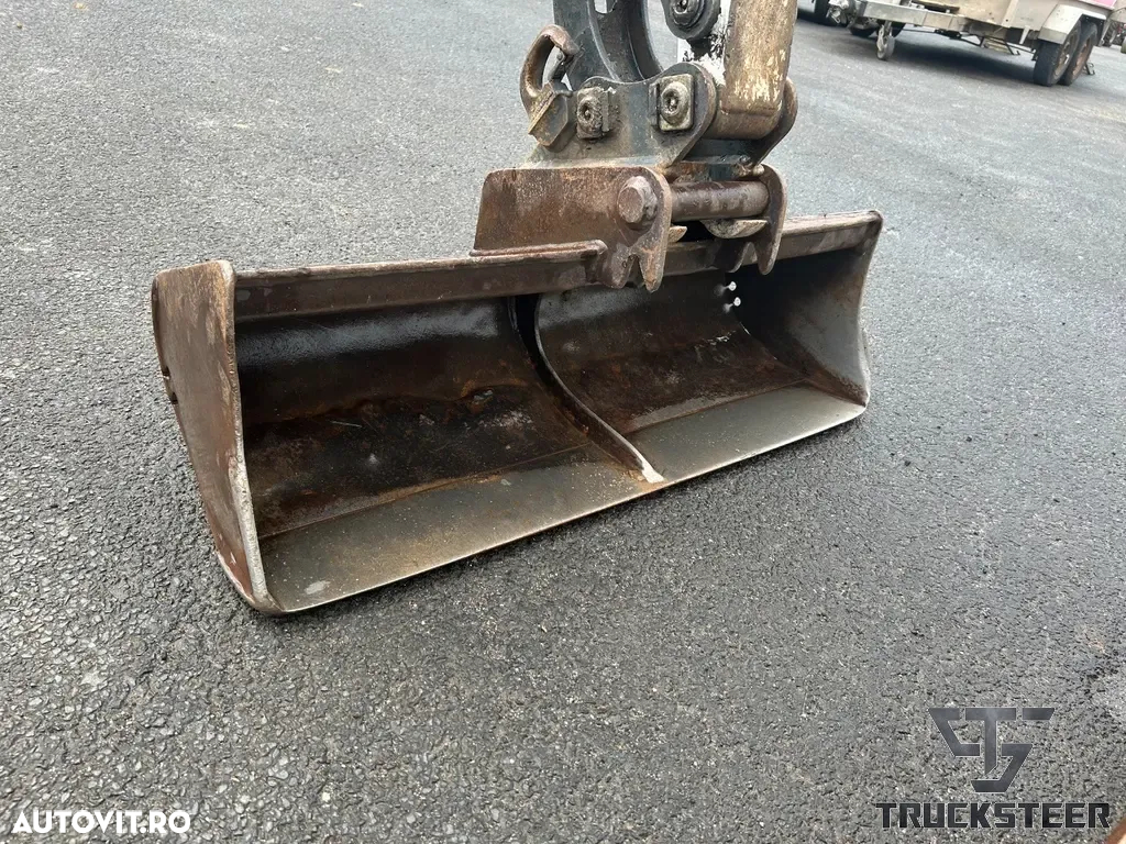 Bobcat E19 - 9
