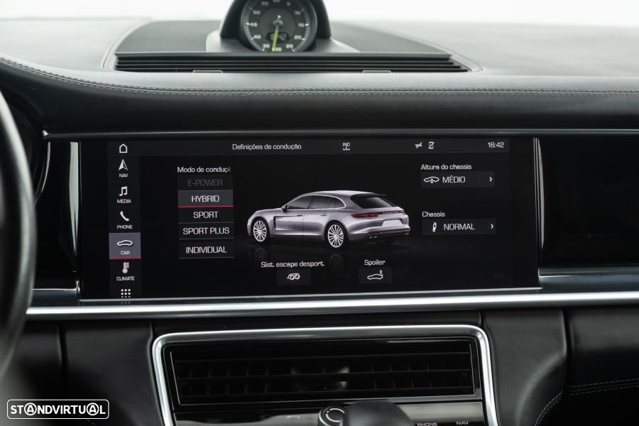 Porsche Panamera Sport Turismo 4 E-Hybrid - 33