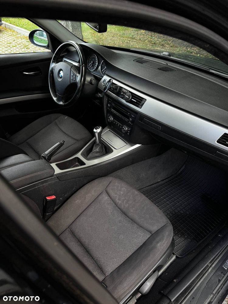 BMW Seria 3 318d - 18