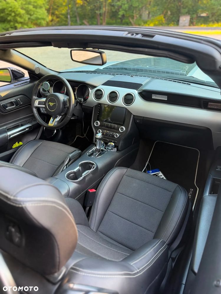 Ford Mustang 3.7 V6 - 24