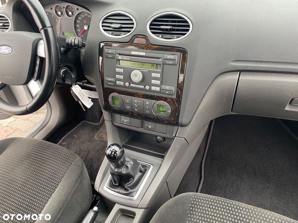 Ford Focus 1.6 Ti-VCT Titanium - 35