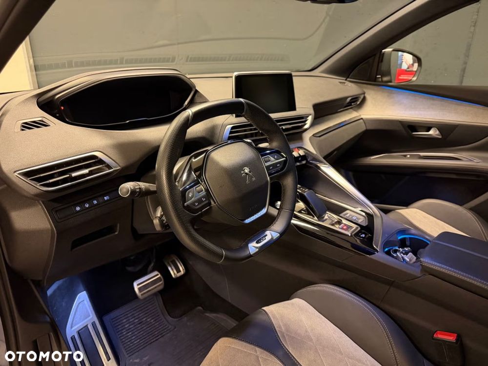 Peugeot 3008 1.6 PureTech Hybrid4 PHEV Allure S&S EAT8 - 7