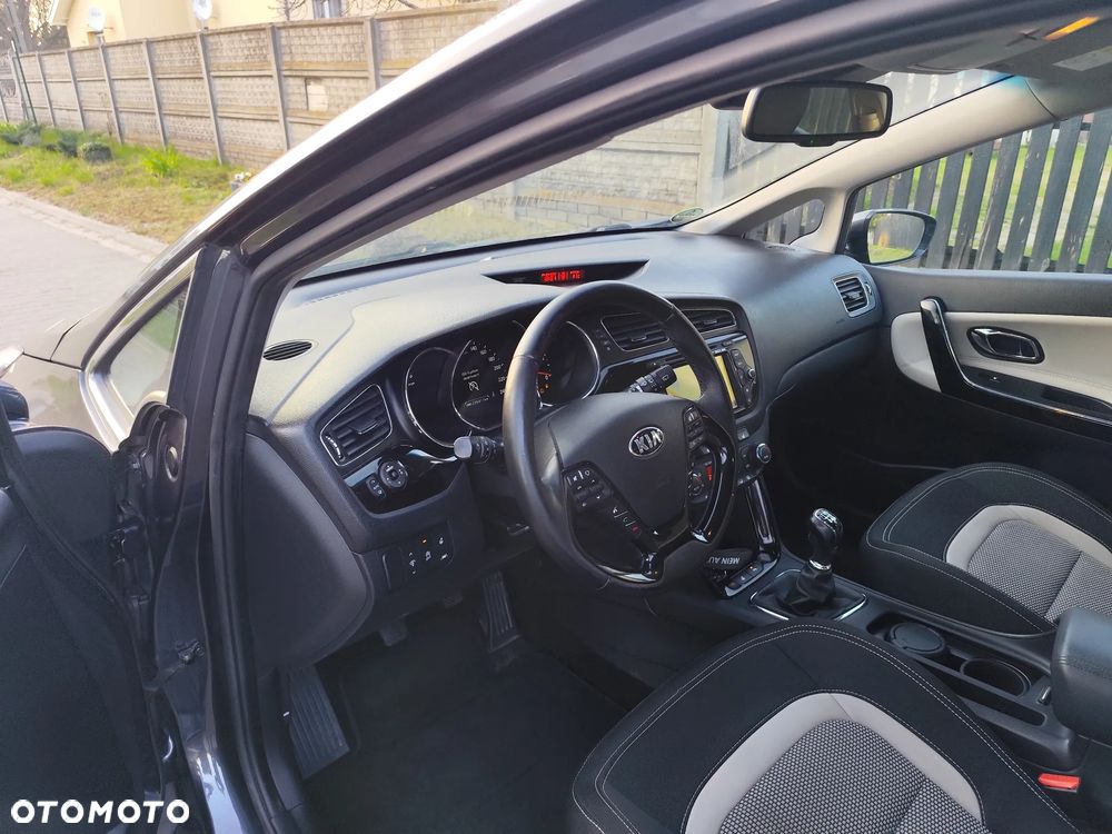 Kia Ceed 1.6 CRDi 128 Vision - 5