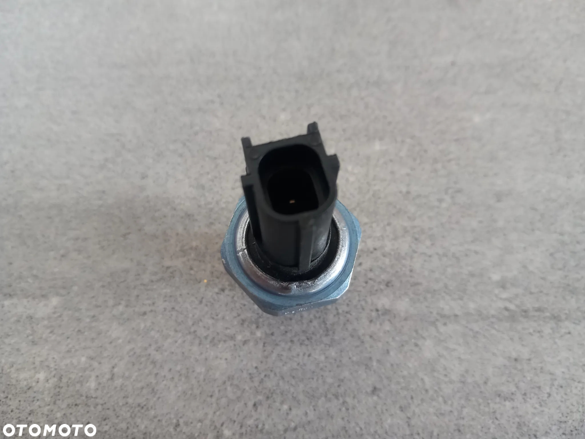 Czujnik ciśnienia oleju Ford 1084764 - 7