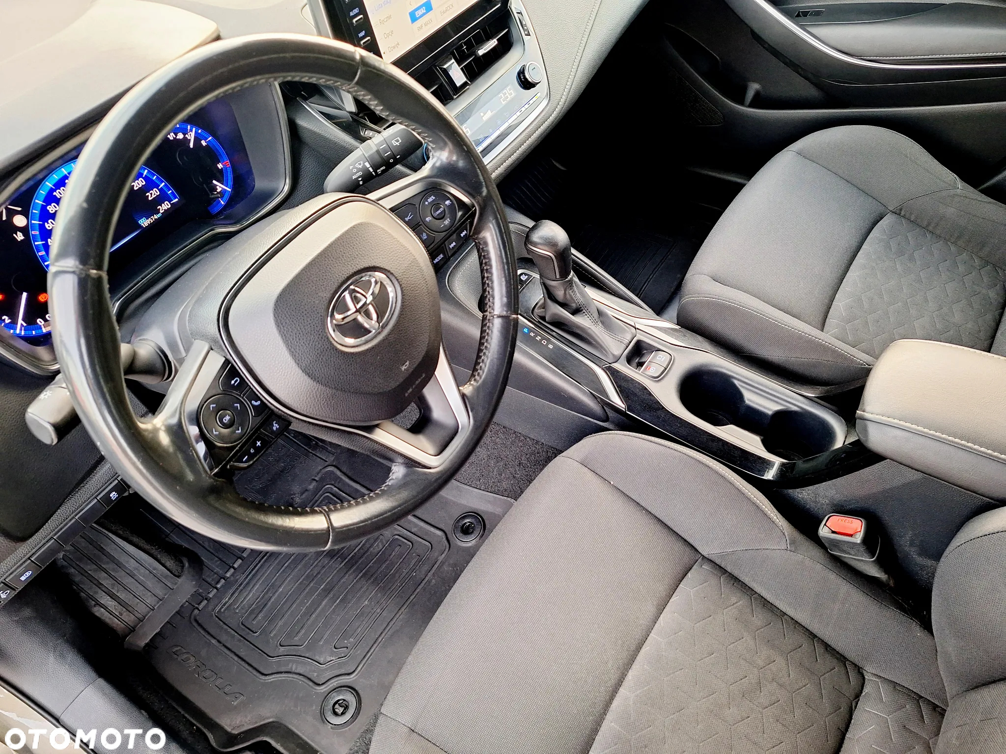 Toyota Corolla 1.8 Hybrid Comfort - 14