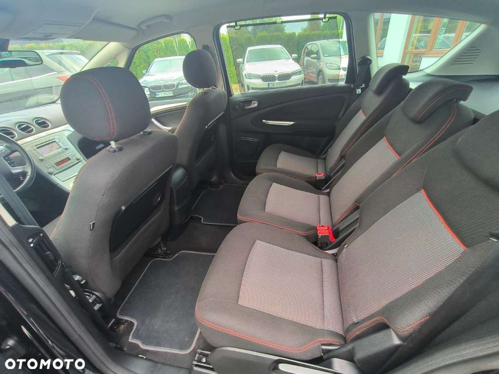 Ford S-Max - 14