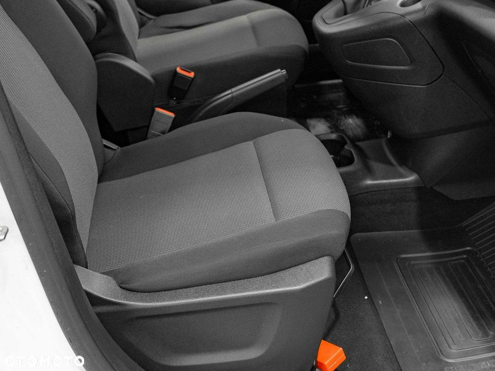 Toyota Proace City - 21