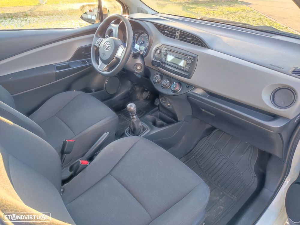 Toyota Yaris - 8