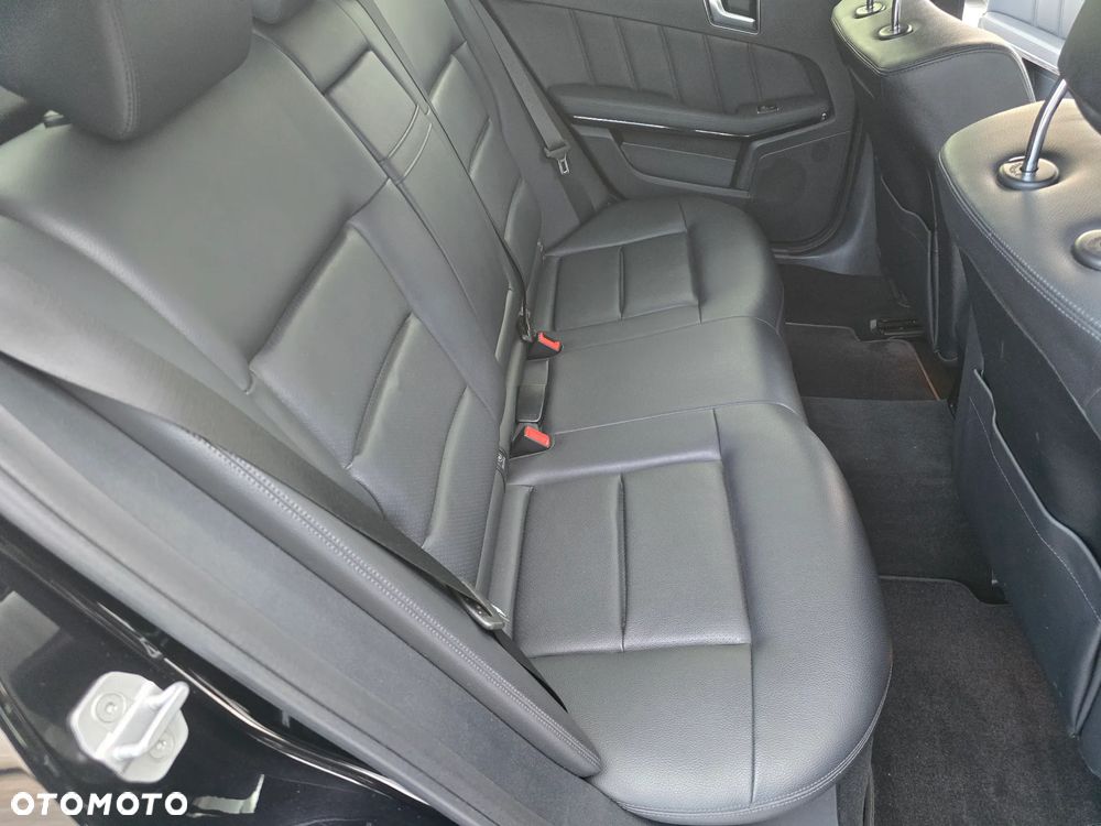 Mercedes-Benz Klasa E 200 CGI BlueEFFICIENCY 7G-TRONIC Avantgarde - 30