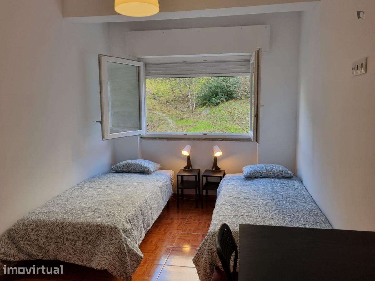 Quarto - localizado em Sintra Lisbon - Grande imagem: 4/18