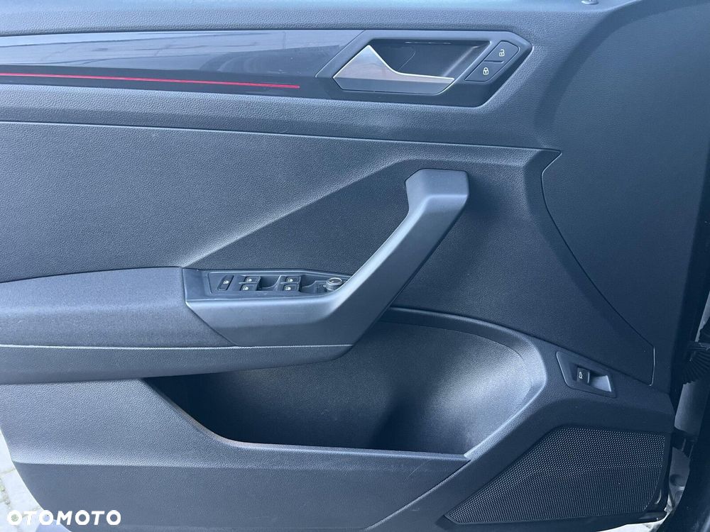 Volkswagen T-Roc - 9