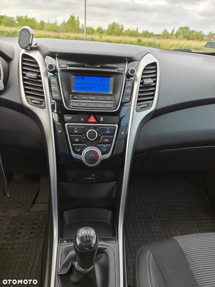 Hyundai i30 1.4 CRDi Classic + - 10