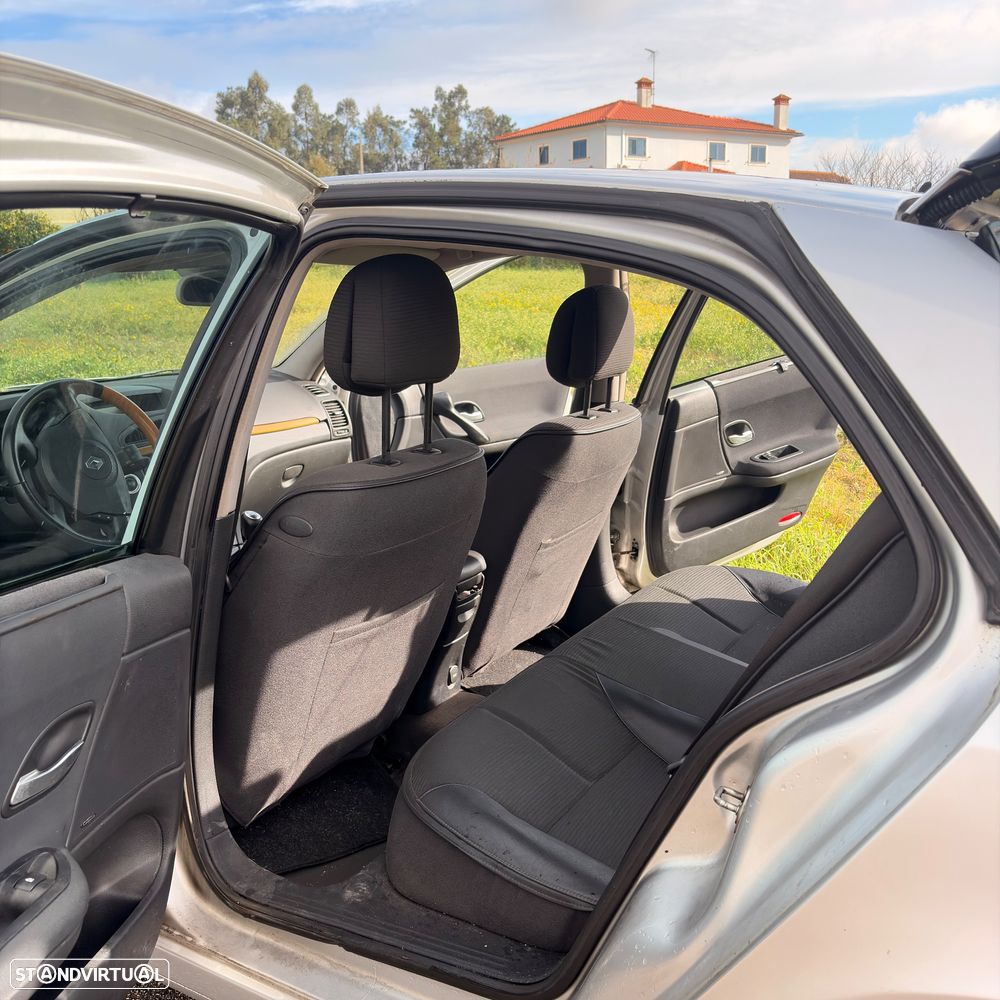 Renault Laguna 1.9 dCi Privilege - 13