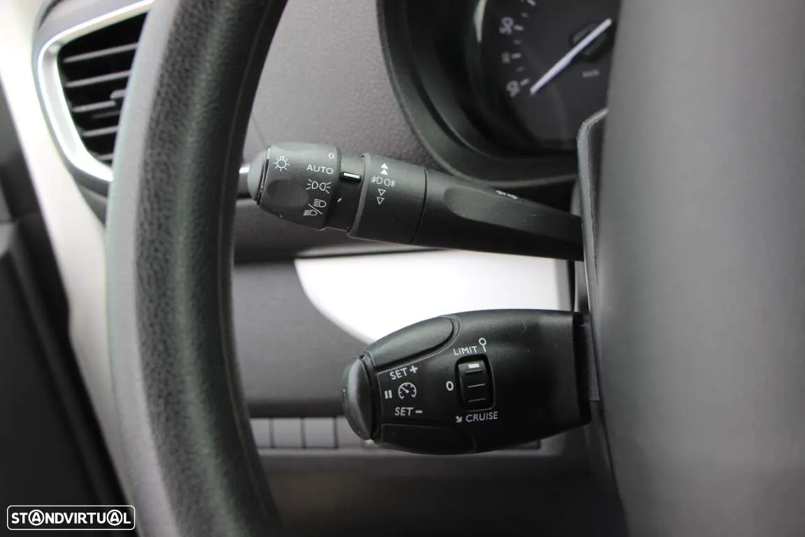 Toyota Proace Verso 1.5 D-4D L2 1.2T Comfort 9L PDL - 10