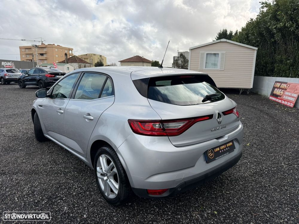 Renault Mégane 1.5 dCi Confort SS - 5