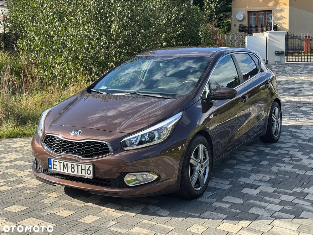 Kia Ceed Cee'd 1.6 GDI Business Line - 1