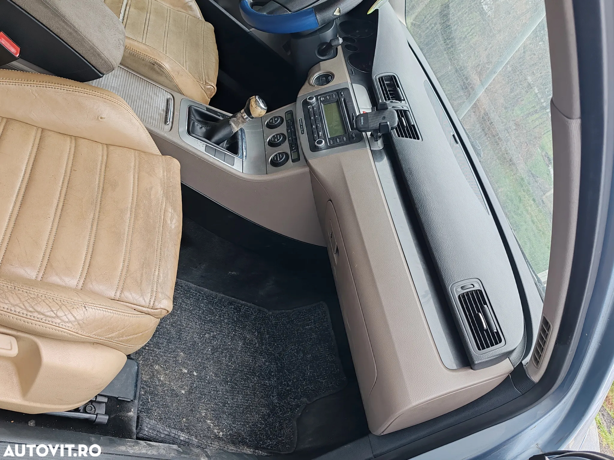 Dezmembram Volkswagen Passat B6 2.0TDI cod motor BMP - 4