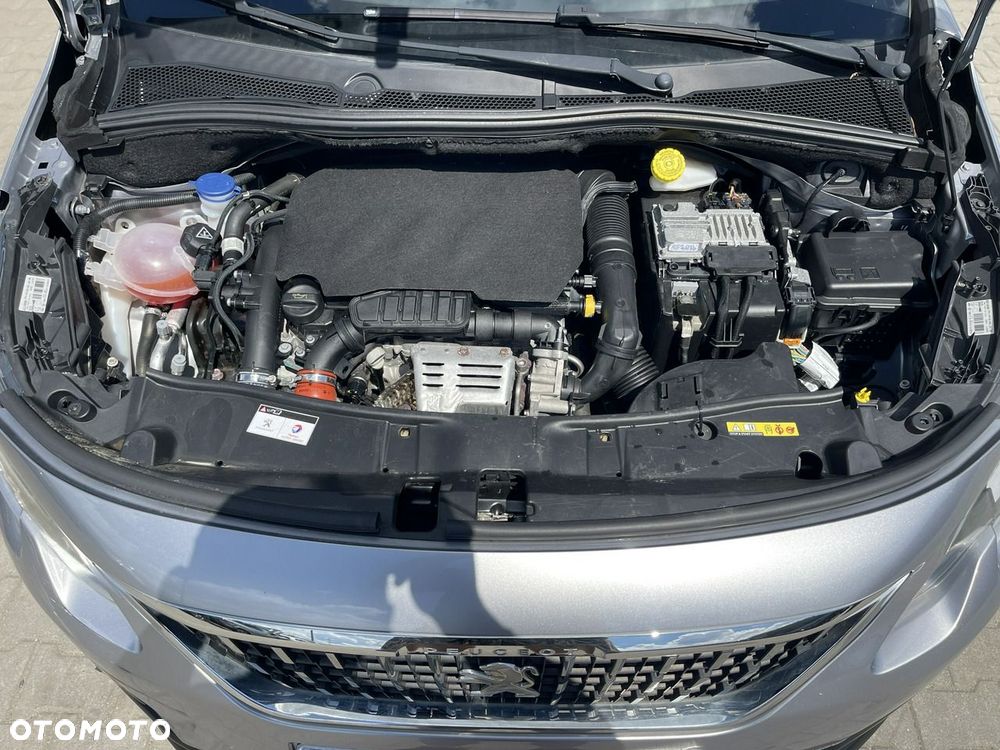 Peugeot 2008 1.2 Pure Tech GPF Allure S&S EAT6 - 16