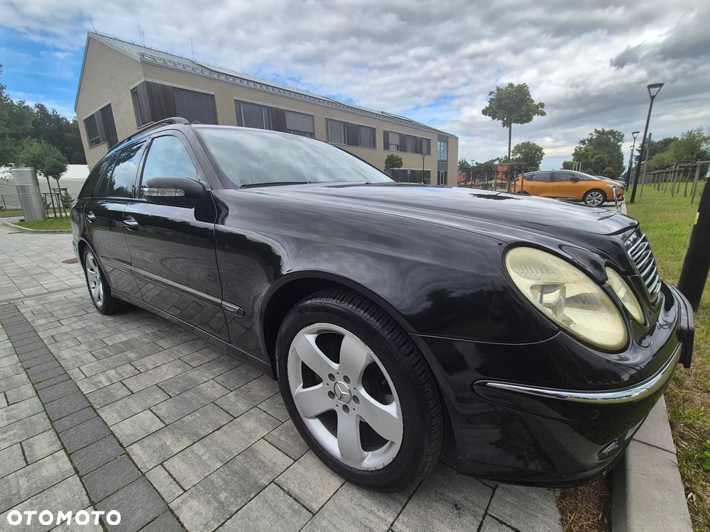 Mercedes-Benz Klasa E 240 4-Matic T Avantgarde - 3