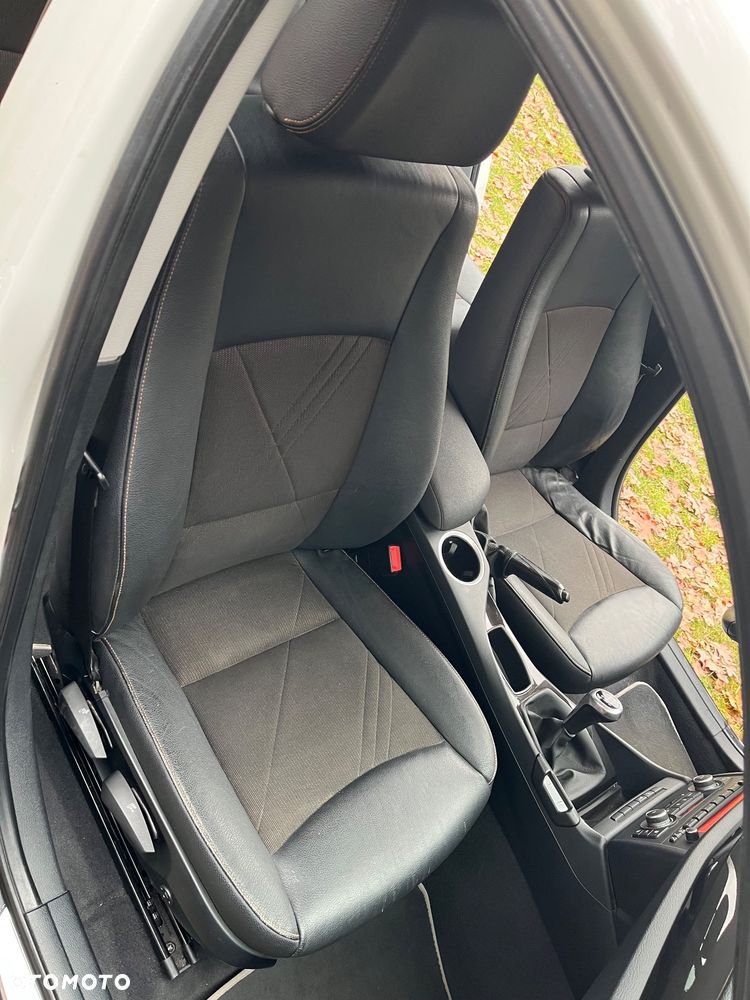 BMW X1 sDrive18i xLine - 11