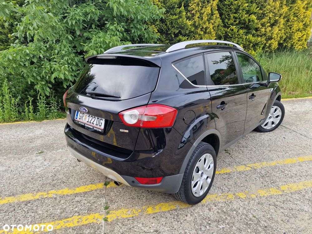 Ford Kuga 2.0 TDCi 4x4 Titanium - 24