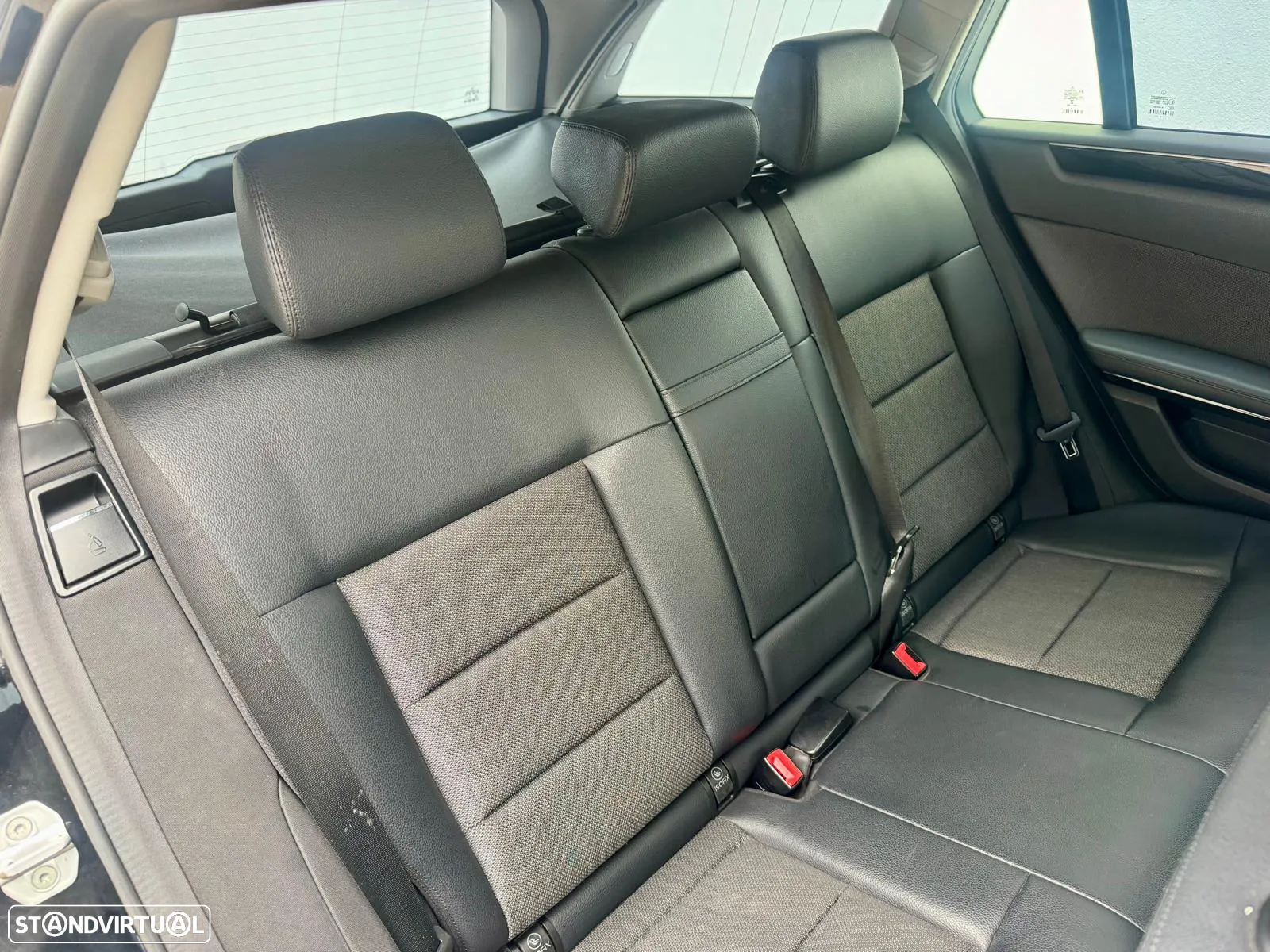 Mercedes-Benz E 220 BlueTEC Avantgarde Auto. - 9