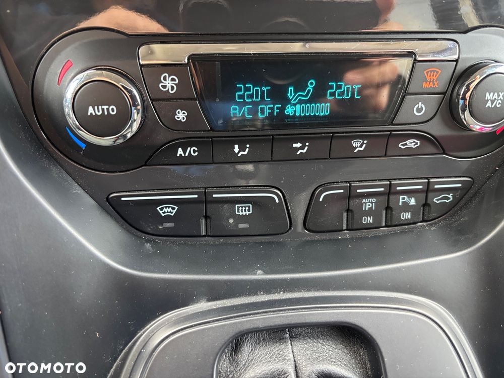 Ford Kuga 2.0 TDCi 4x4 Individual - 11