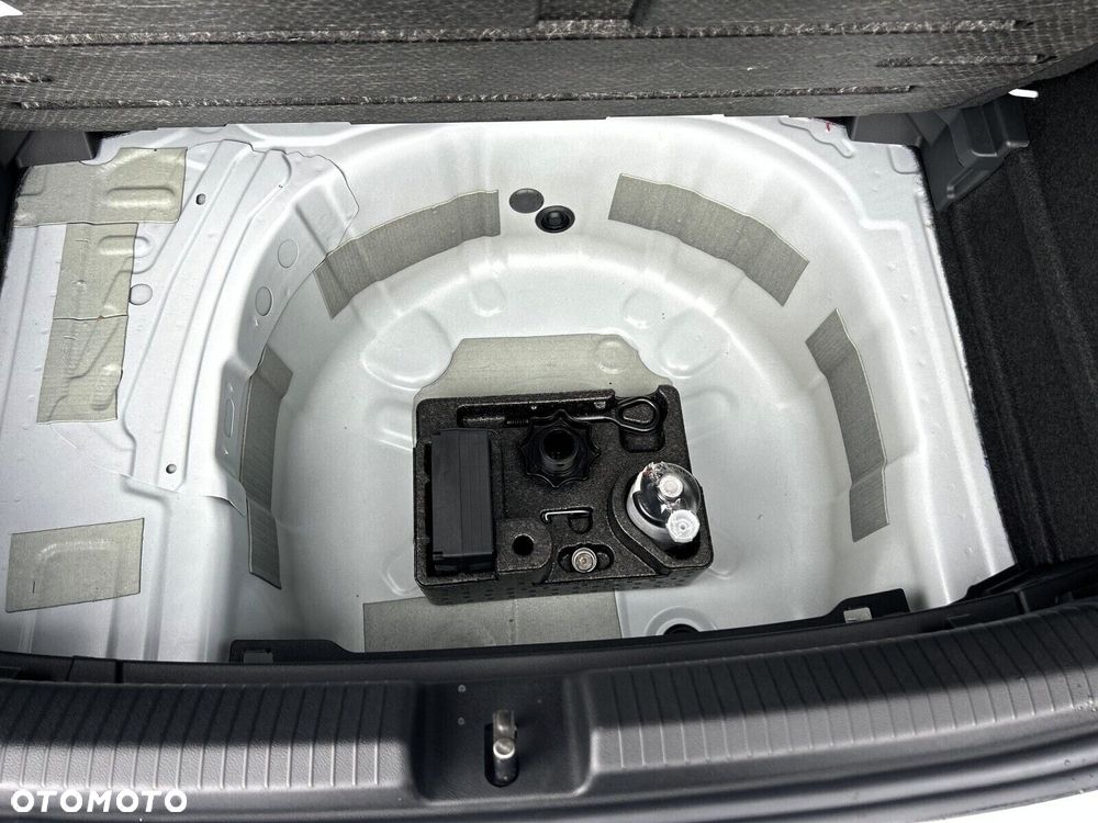 Volkswagen Polo 1.0 TSI Life Plus - 37