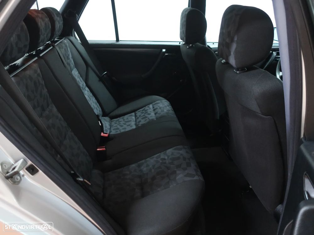 Mercedes-Benz C 220 CDI Classic - 24