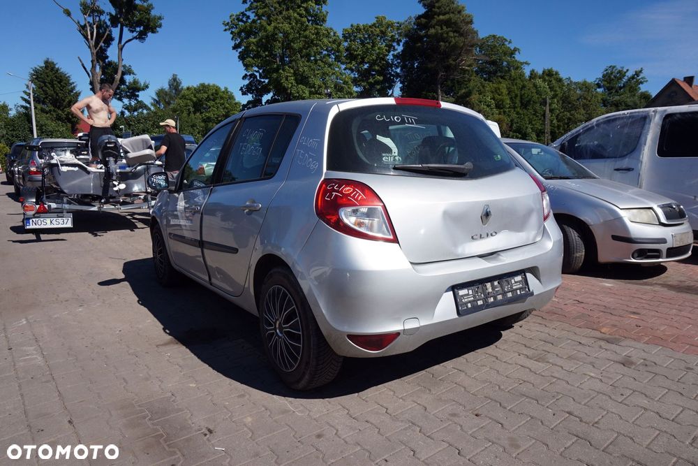 RENAULT CLIO III PH2 LIFT 5D HB 2009 TED69 1.2 16V D4F740 74KM JH3176 SREBRNY na części - 3