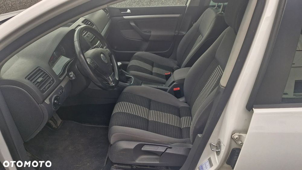 Volkswagen Golf - 9